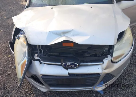 2014 Ford Focus Se from USA, damaged, VIN 1FADP3F24EL181039